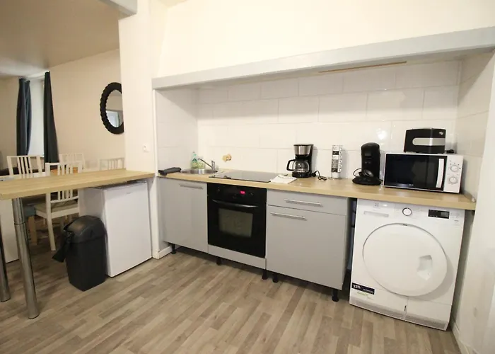 Verdun - Centre Ville - 3 Couchages - Proche Gare - 1 Chambre - 5 Personnes - Wifi - Gere Par Presta-Zen\'Services
