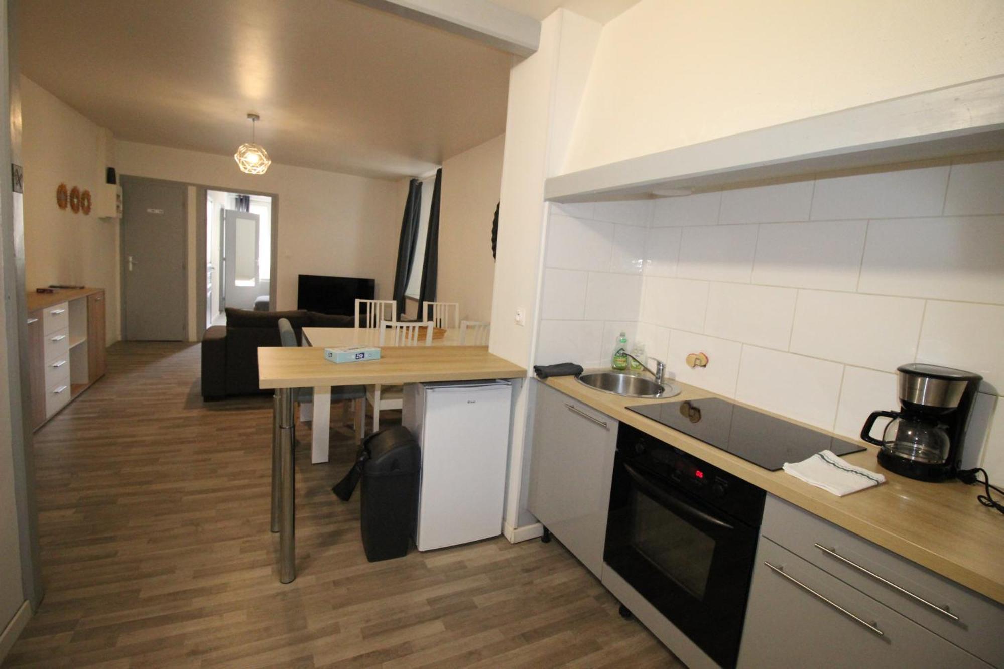 - Centre - 3 Couchages - Proche Gare - 1 - 5 Personnes - Wifi - Gere Par Presta-zen'services *